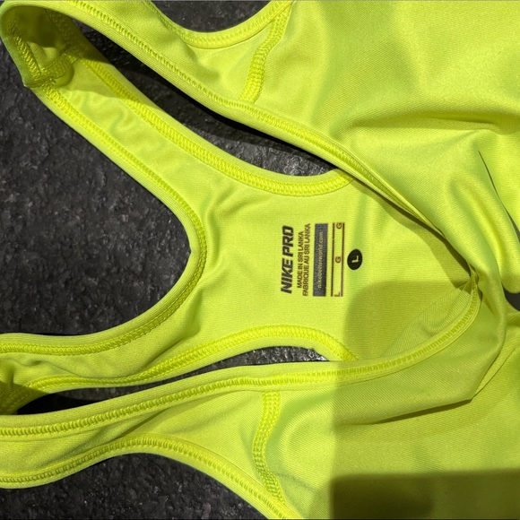 Nike Pro Sports Bra - Picture 6 of 7